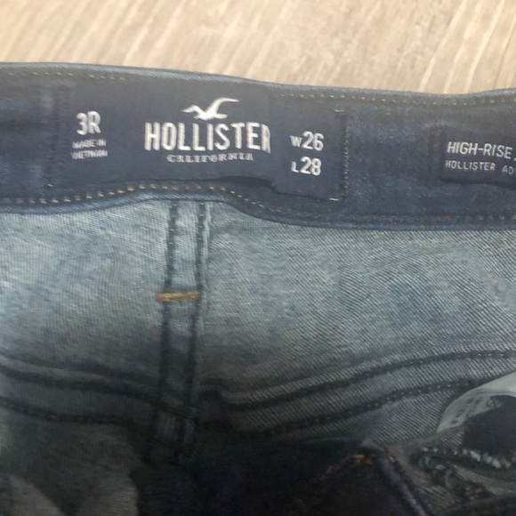 Hollister Jeans - Picture 2 of 3